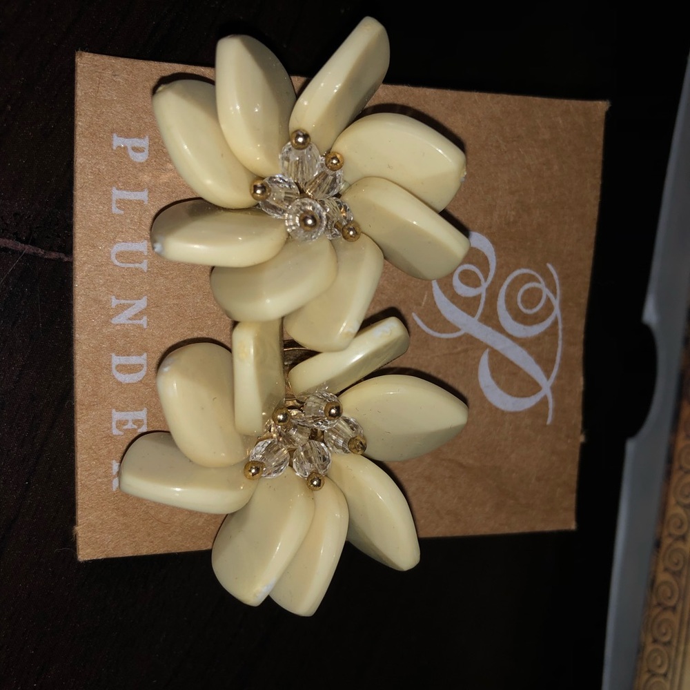 Floral statement set - Picture 3 of 3